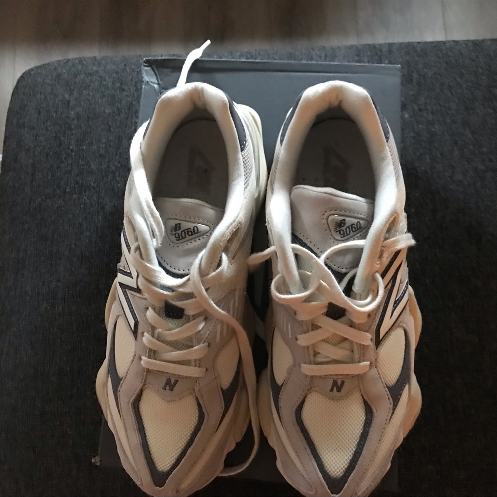 New Balance 9060 BRAND NEW* size 9
